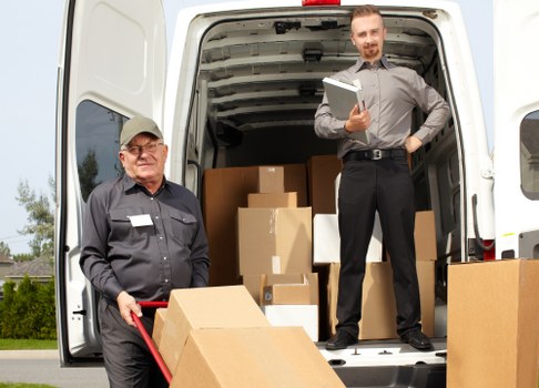 Truck hire support for flats and offices in Hoxton