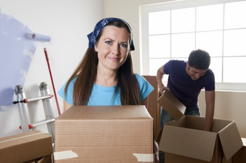 Professional van moving support in Hoxton for homes and businesses